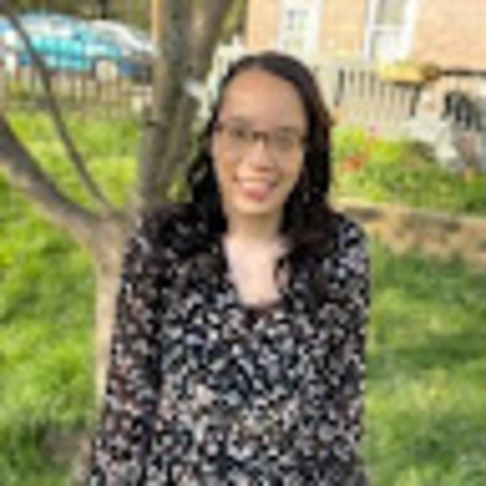 Meet your Posher, Lina